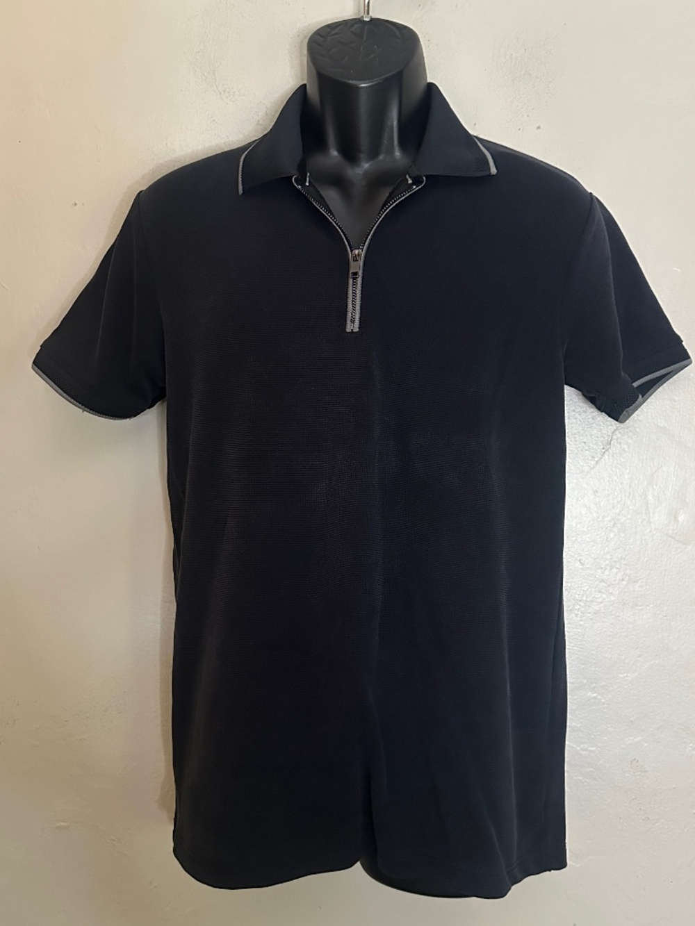 Porter & Ash 1/4 Zip Polo Small Gently worn 63% viscose/23% polyester/4% spandex